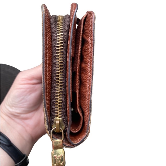 Louis Vuitton Signature LV Wallet 2000 - Picture 7 of 13